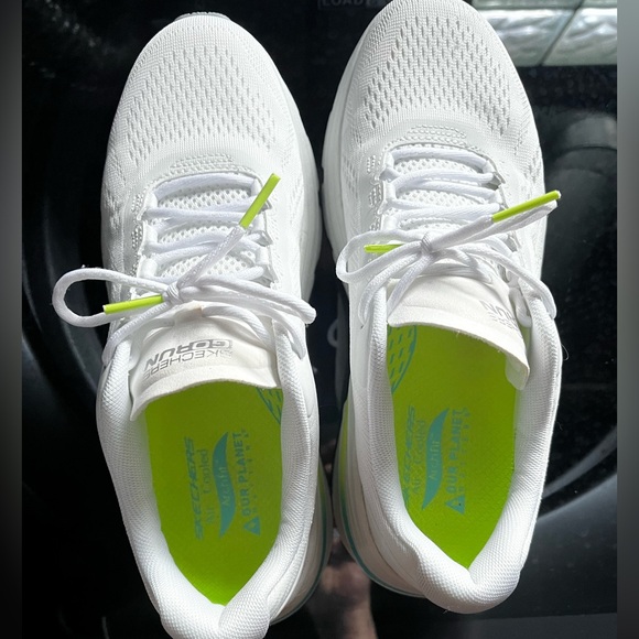 Skechers Max Cushioning Arch Fit 2.0 Avenida - Picture 3 of 6